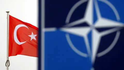 NATO zirvesi ve askeri güvenlik