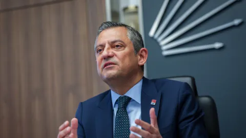 CHP lideri Özgür Özel'in NATO ile ilgili açıklamaları ve Türkiye'nin ittifak içindeki konumu üzerine haber.