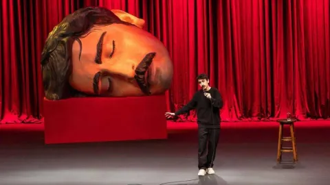 Komedyen Deniz Göktaş