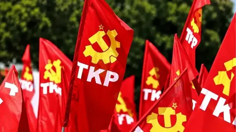 TKP üyelerinin NATO karşıtı yürüyüş çağrısı afişleri