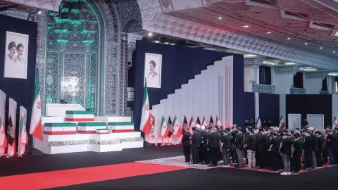 İran lideri Ali Hamaney'in cenaze töreninden genel plan görüntüsü.