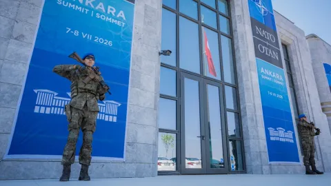 RTÜK logosu ve NATO zirvesi ile ilgili görseller.