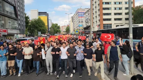 Ankara'da NATO protestosunda gözaltına alınan TKP üyeleri