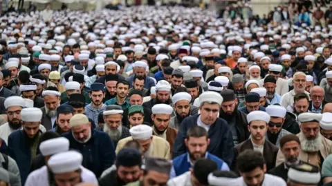 Tarikatta İstismar İddiası