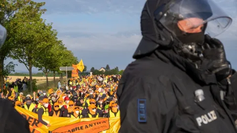 Almanya'da AfD kongresi protestolarından bir görüntü.