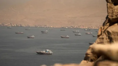Hürmüz Boğazı'nda seyreden bir tanker gemisi