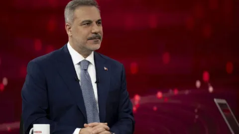 Dışişleri Bakanı Hakan Fidan konuşma yaparken