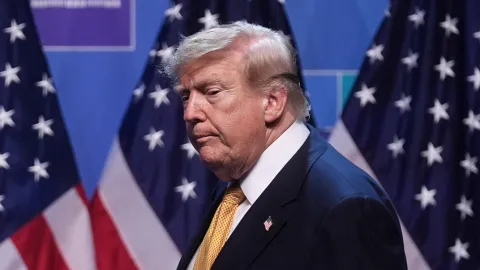 ABD Başkanı Donald Trump konuşma yaparken