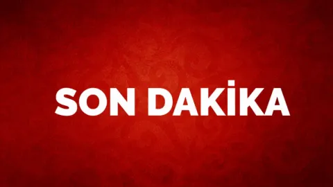 Çankaya Belediyesi binası önünde polis ekipleri.