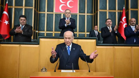 MHP Genel Başkanı Devlet Bahçeli konuşma yaparken