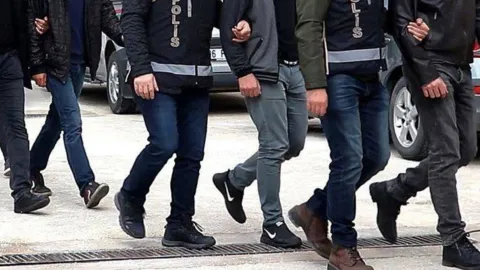 İstanbul merkezli 4 organize suç örgütüne operasyon: 74 gözaltı