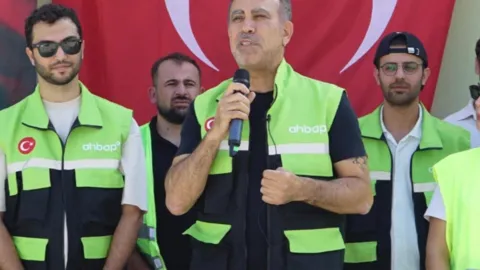 Ahbap Derneği soruşturması kapsamında adliyeye sevk edilenler arasında Haluk Levent de bulunuyor.