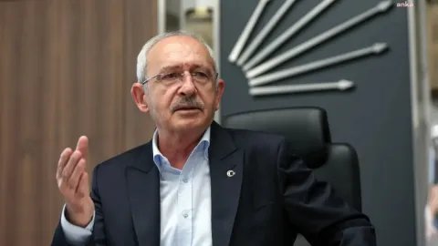 Kemal Kılıçdaroğlu'nun 15 Temmuz açıklaması sırasında çekilmiş bir fotoğrafı.