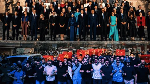 Türkiye Komünist Partisi (TKP) logosu ve NATO Zirvesi'ne ilişkin görseller.
