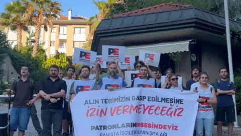 Panista işçileri, patron Gürsel Erbap'ın evinin önünde hak talepleri için toplandı.