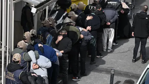 İsrail Konsolosluğu önündeki polis noktasına düzenlenen silahlı saldırıya ilişkin dava dosyasında 14 sanık hakkında ağırlaştırılmış müebbet hapis cezası istendi.