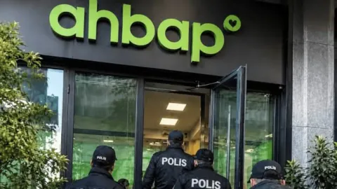 Ahbap Derneği soruşturmasında tutuklanan kişilere ilişkin haber detayı.