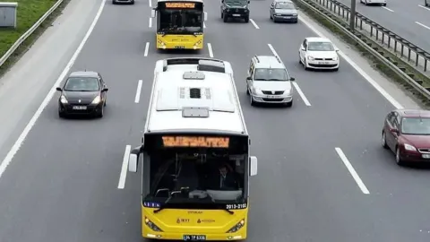 İstanbul'da toplu taşıma araçları ve trafik yoğunluğu