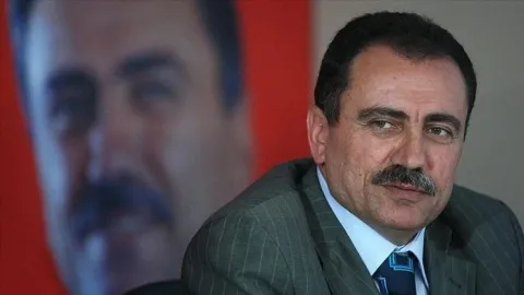Muhsin Yazıcıoğlu'nun hayatını kaybettiği helikopter kazası soruşturmasında 19 kişi tutuklandı.