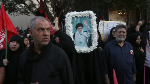 İran'da ABD saldırıları sonrası yaralılar hastanede tedavi görüyor.