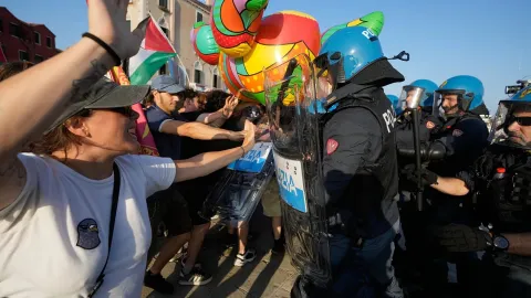 Venedik'te protesto edilen ABD Büyükelçisi'nin süper yatı
