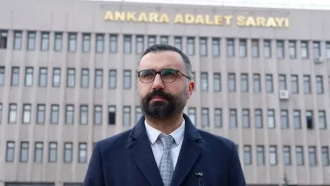 Gazeteci Alican Uludağ