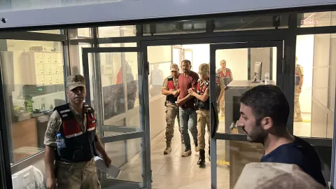 Gülistan Doku soruşturması kapsamında tutuklanan köy korucusunun adliyeye getirilişi.