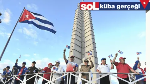 Küba'da 26 Temmuz Ulusal İsyan Günü kutlamalarından bir görüntü.