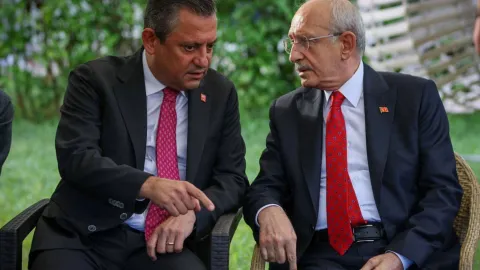 Siyasette yenilenme beklentisi ve kök sorunları üzerine bir değerlendirme.