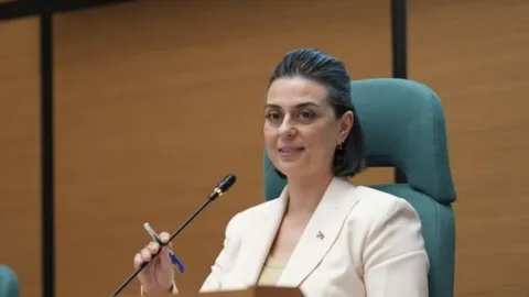 Üsküdar Belediye Başkanı Sinem Dedetaş ve 5 Kişi Gözaltına Alındı