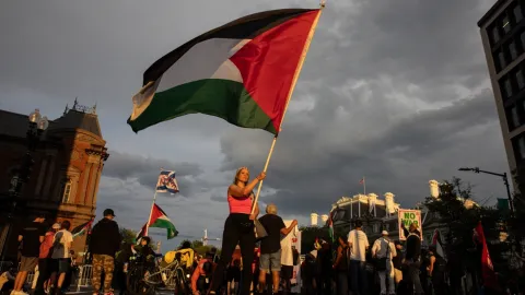 Netanyahu beyaz saray önünde protesto edildi 2026 filistin. Jpg iustitia. Bg dış haberler trump'ın netanyahu ile görüşmesi sırasında, washington'daki beyaz saray yakınında filistin... Iustitia. Bg netanyahu beyaz saray önünde protesto edildi 2026 2026-07-29 06:57:37 adalet - iustitia. Bg