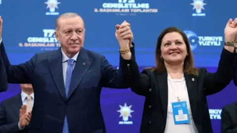 AKP’li Burcu Köksal’ın WhatsApp kazası: Torpil ve kulis mesajları açığa çıktı