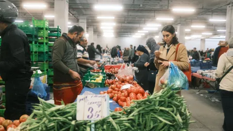 DİSK-AR: Asgari ücret 5 bin 576 lira eridi, emekçiler artan kiralar yüzünden gıdadan kısıverdi