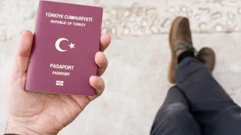İktidarın 'vatandaşlık satışı' da soruşturma konusu oldu: 7 şirkete kayyım atandı 2026 - adalet - iustitia. Bg İktidarın 'vatandaşlık satışı' da soruşturma konusu oldu: 7 şirkete kayyım atandı 2026 tc iustitia. Bg haber merkezi "usulsüz yollarla" türkiye vatandaşlığı elde ettiği belirtilen 687 kişinin... Iustitia. Bg i̇ktidarın 'vatandaşlık satışı' da soruşturma konusu oldu: 7 şirkete kayyım atandı 2026 2026-08-04 13:59:40 adalet - iustitia. Bg