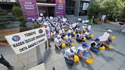 Madencilerin Ankara eylemi sürüyor: 'Yüzlerce vekil 600 madenciye sahip çıkamıyor'