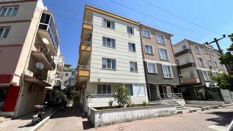 Çanakkale'de İlaçlama Sonrası Zehirlenme: 9 Yaşındaki Çocuk Hayatını Kaybetti