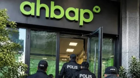 Ahbap Derneği’ne yapılan bağışlar incelenecek
