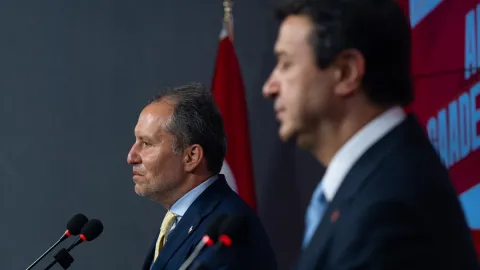 Erbakan'dan Saadet Partisi'ne ziyaret: 'Milli Görüş partilerinin birlikte hareket etmesi önemli'