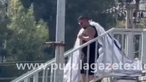Erdoğan'ın pankartını indiren yurttaş tutuklandı