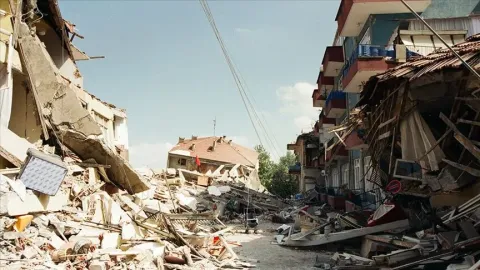 17 Ağustos'un üzerinden 27 yıl geçti: Türkiye hâlâ başka bir depreme hazır değil