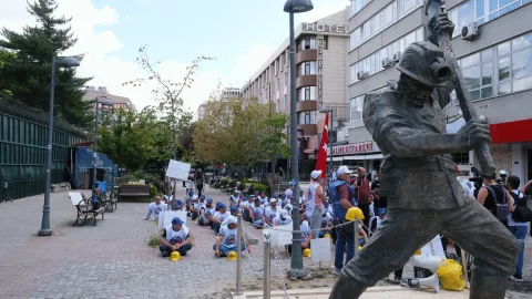 Yıldızlar SSS işçisi söz değil, haklarını istiyor: Enerji Bakanlığı ve Madenci Anıtı önünde direniş sürüyor
