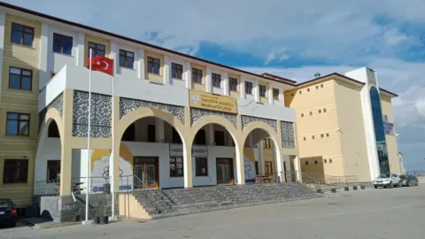 İmam hatipler YKS’de yine başarısız: Yerleşme oranı yüzde 28'de kaldı