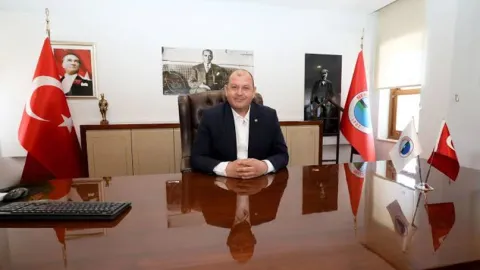 AKP Genel Sekreteri, İlkay Çiçek'in AKP'ye Geçme Girişimlerini Öne Sürdü