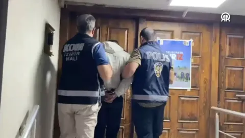 İzmir'de Göztepe Taraftar Gruplarına Yönelik Operasyon: 28 Gözaltı