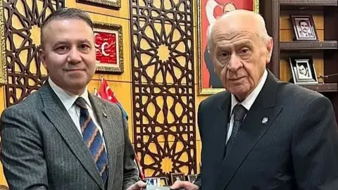 MHP'de Menzil krizi iddiaları ve Yıldıray Çiçek'in yazılara ara vermesi