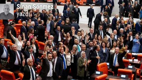Demokrasi akışkan sıvı mıdır?
