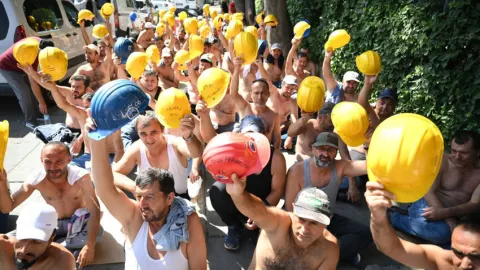 Madencilerin Enerji Bakanlığı Önündeki Eyleminde Gözaltılar: Taleplerine Devam Ediyorlar