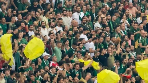 Kocaeli'de Kocaelispor-Amedspor maçında sarı poşet eylemine soruşturma: 5 kişiye gözaltı talimatı