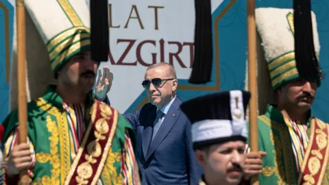 Erdoğan: Terörsüz Türkiye ve bölge hedeflerimizi gerçekleştirmek için atımızı bağladık