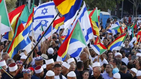 Süveyda'da Tel Aviv gölgesi: Dürzi liderin çıkışı ve İsrail bayraklı konvoya 'ayrılıkçı proje' uyarısı